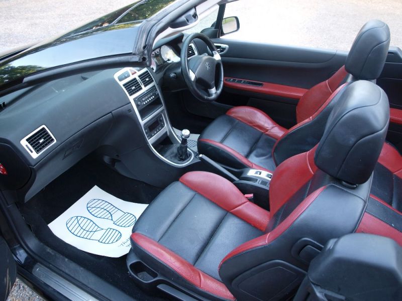 2008 Peugeot 307 Allure Coupe image 8