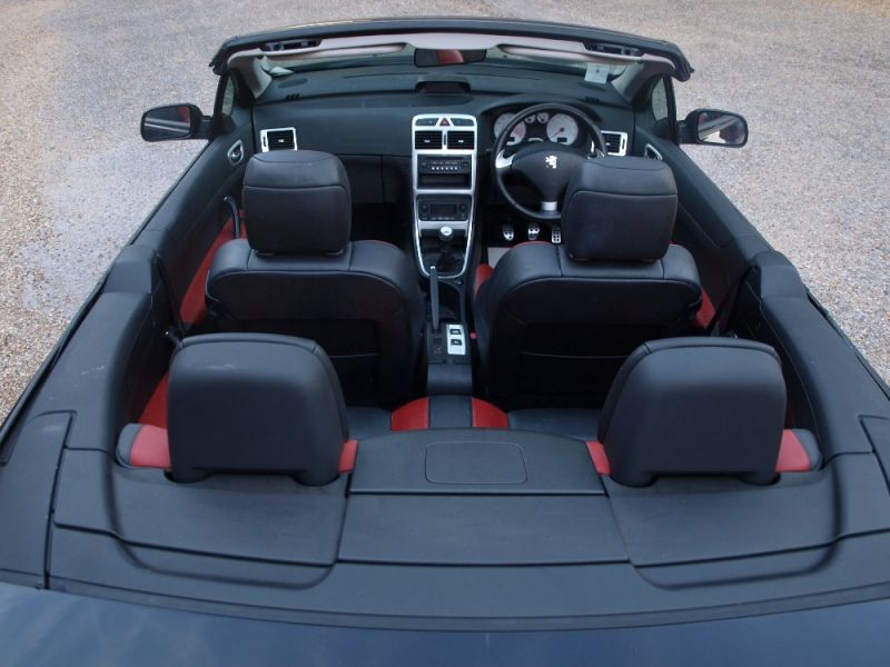 2008 Peugeot 307 Allure Coupe image 9