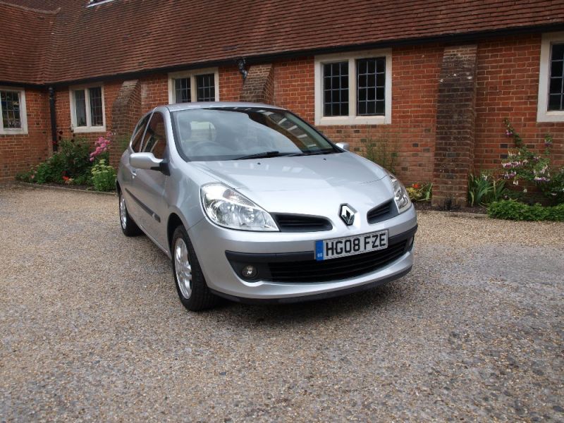 2008 Renault Clio 1.2 Expression 16V image 2