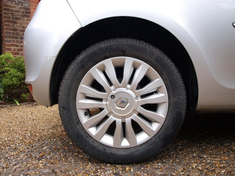 2012 Renault Clio 1.2 image 4