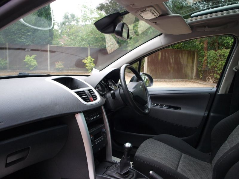 2010 Peugeot 207 HDI 1.6 SW Sport image 7
