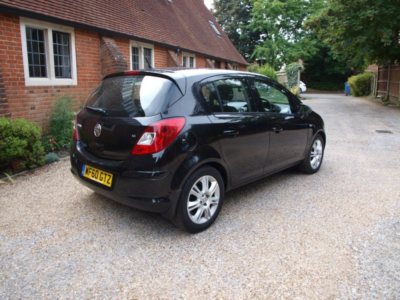 2010 Vauxhall Corsa 1.4 SE 5dr image 4
