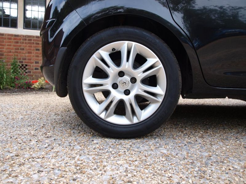2010 Vauxhall Corsa 1.4 SE 5dr image 5