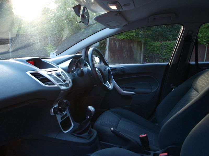 2011 Ford Fiesta 1.2 Zetec 5dr image 7