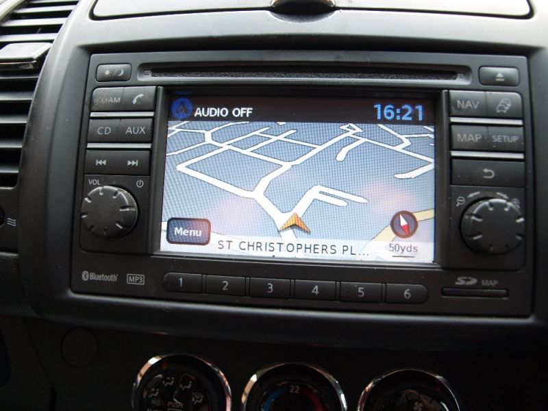 2011 Nissan Note N-TEC 1.6 image 8