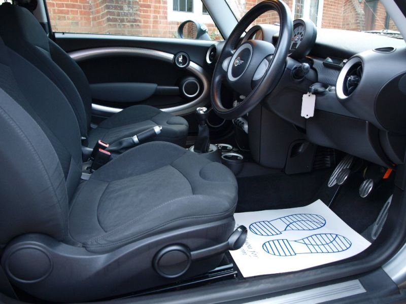 2007 Mini Hatch 1.6 Cooper S image 8