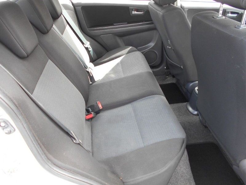 2010 Suzuki SX4 GLX 1.6 image 8