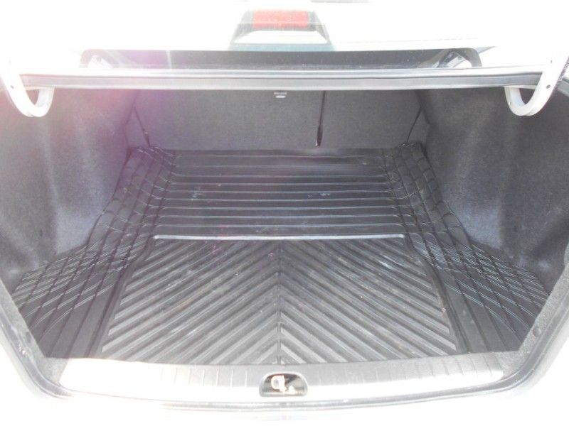 2010 Suzuki SX4 GLX 1.6 image 9