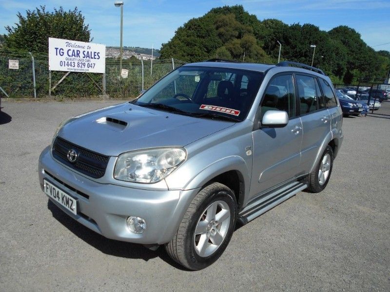 2004 Toyota RAV4 XT3 D-4D 2.0 image 2