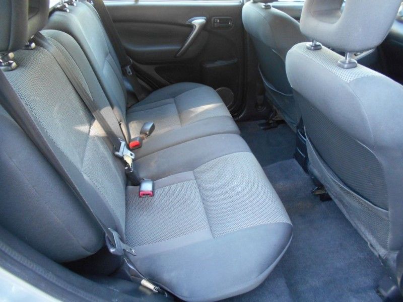 2004 Toyota RAV4 XT3 D-4D 2.0 image 8