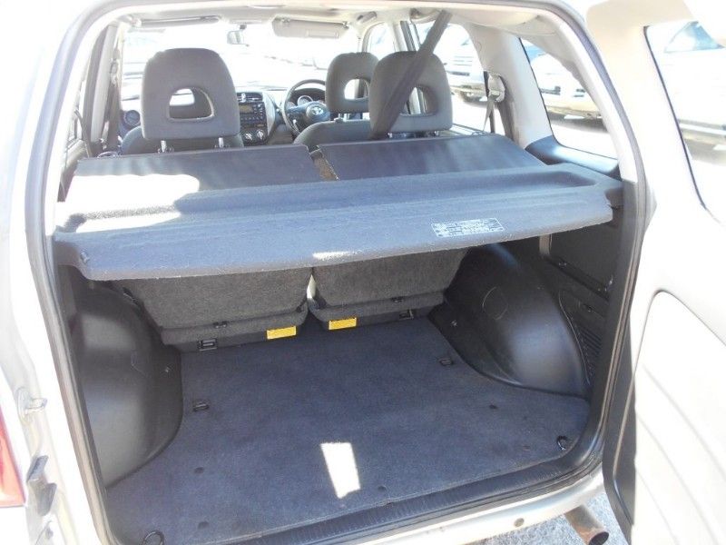 2004 Toyota RAV4 XT3 D-4D 2.0 image 9