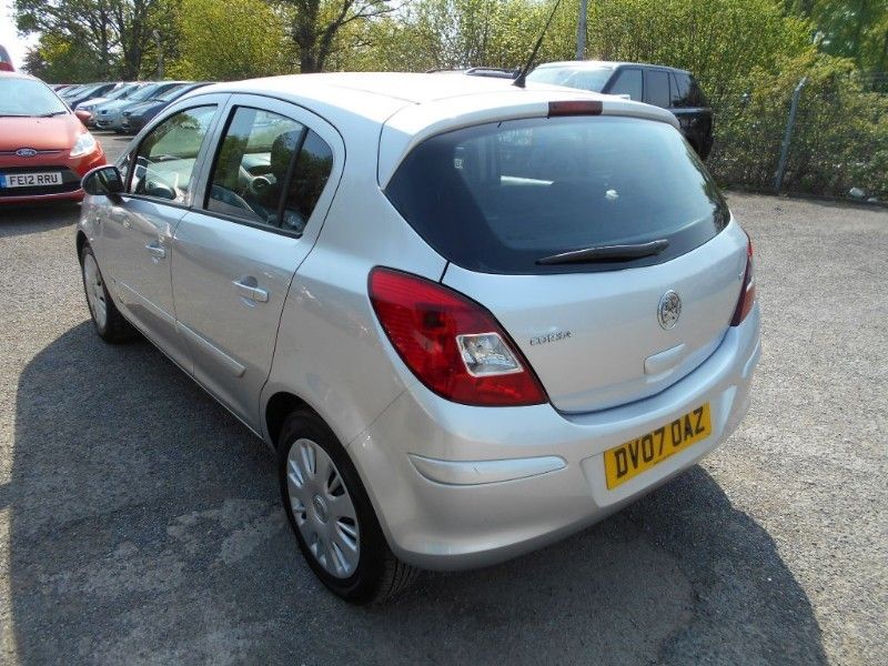 2007 Vauxhall Corsa 1.4 Club 16V image 3