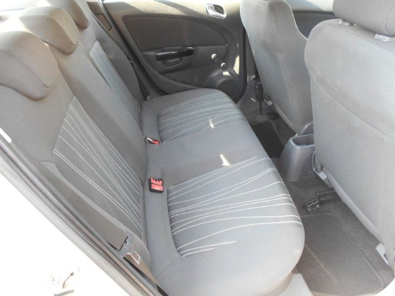 2007 Vauxhall Corsa 1.4 Club 16V image 8