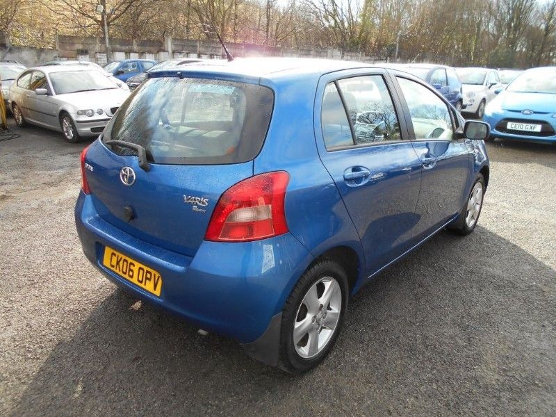 2006 Toyota Yaris 1.3 T Spirit VVT-I image 5