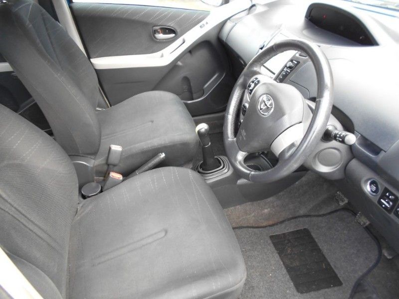 2006 Toyota Yaris 1.3 T Spirit VVT-I image 6