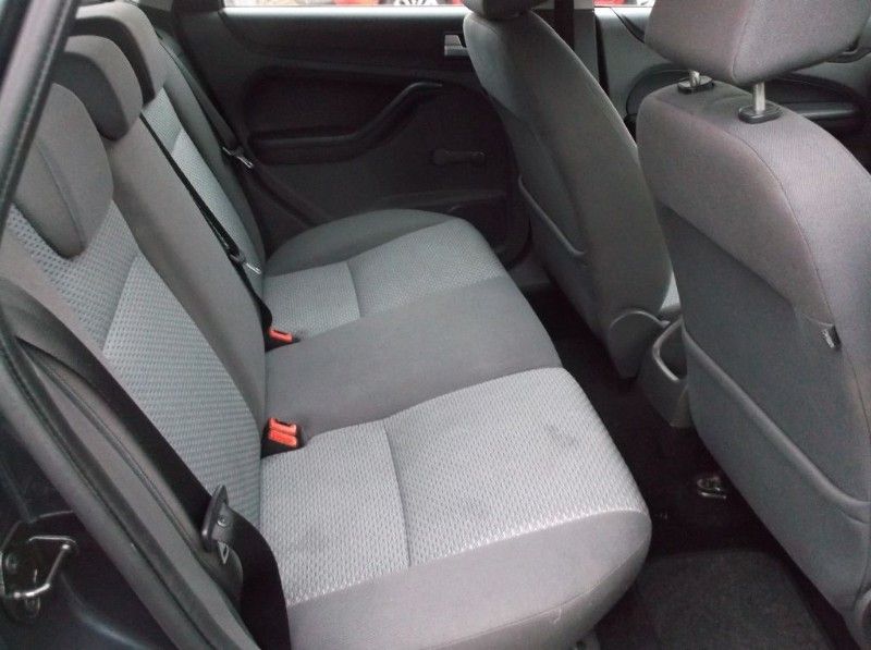 2006 Ford Focus 1.6 LX TDCI image 8