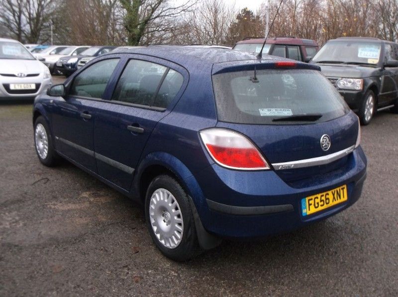 2006 Vauxhall Astra 1.6 Life 16V image 3