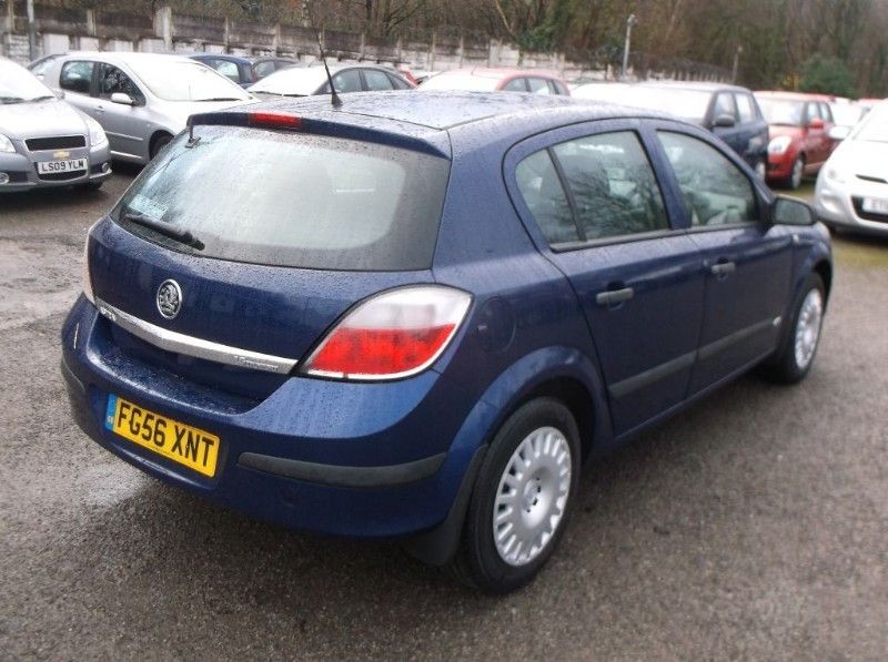 2006 Vauxhall Astra 1.6 Life 16V image 5