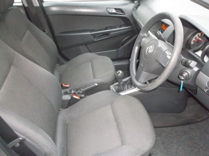 2006 Vauxhall Astra 1.6 Life 16V image 6