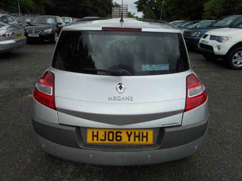 2006 Renault Megane Dynamique VVT image 4