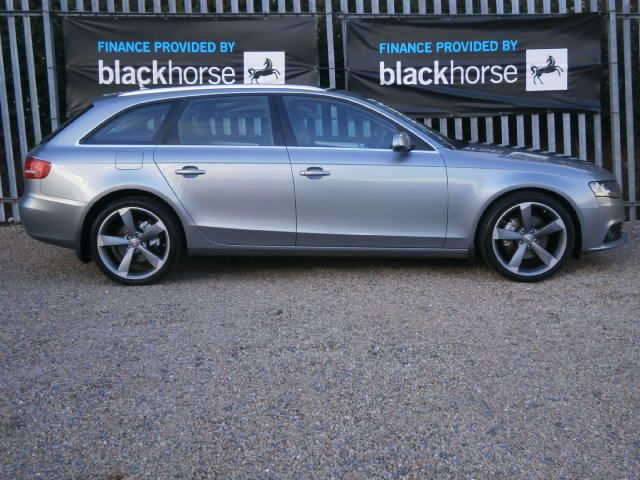 2010 Audi A4 2.0TDi SE Avant image 2