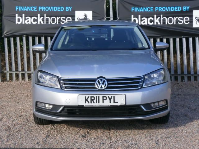 2011 Volkswagen Passat 1.6 TDI S 4dr image 5