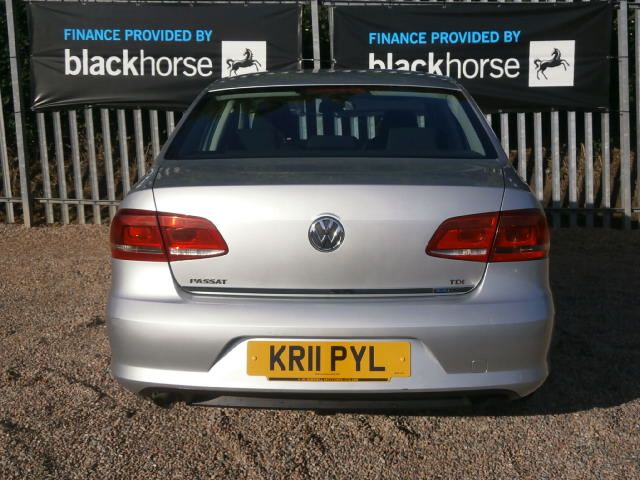 2011 Volkswagen Passat 1.6 TDI S 4dr image 6