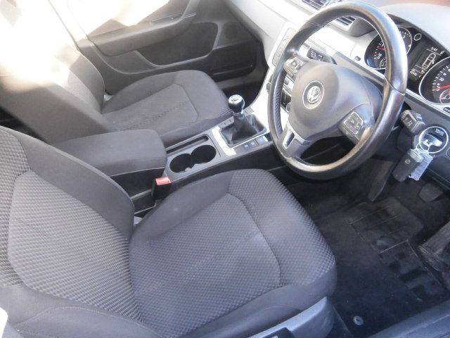 2011 Volkswagen Passat 1.6 TDI S 4dr image 7
