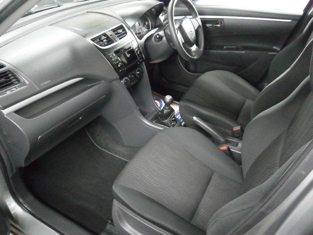 2013 Suzuki Swift 1.3 DDiS SZ3 5dr image 8