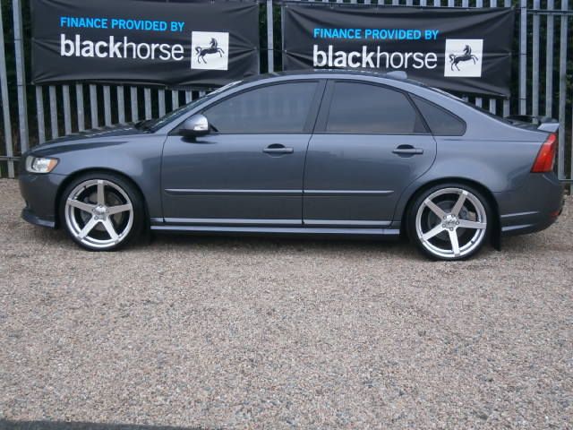 2010 Volvo S40 2.0 D R-Design 4dr image 3