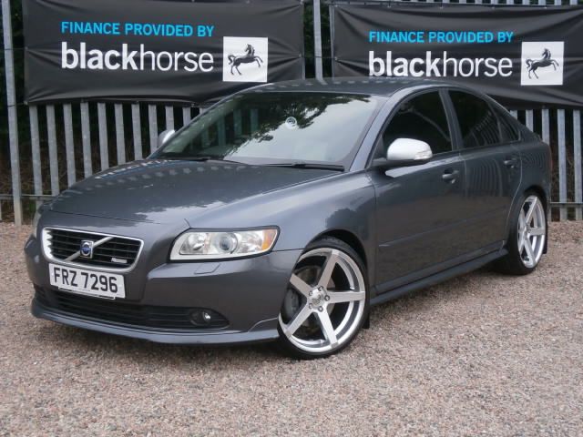 2010 Volvo S40 2.0 D R-Design 4dr image 4