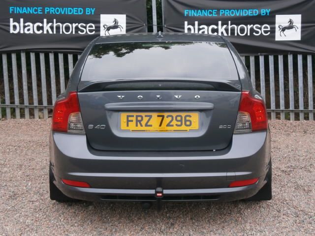 2010 Volvo S40 2.0 D R-Design 4dr image 6