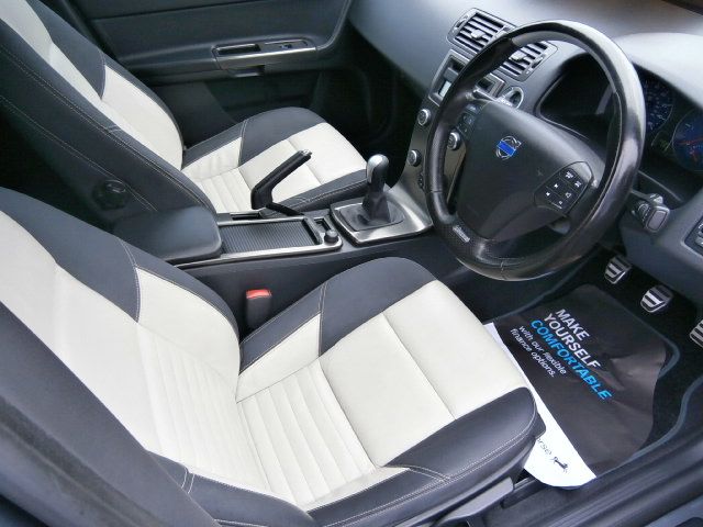 2010 Volvo S40 2.0 D R-Design 4dr image 7