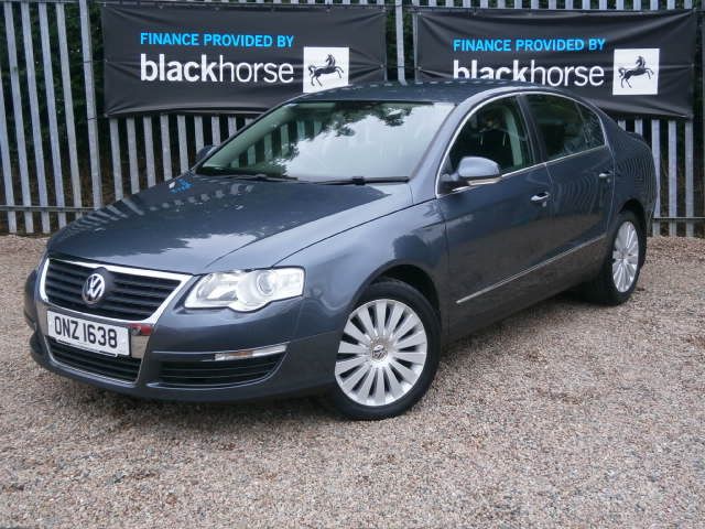 2010 Volkswagen Passat 2.0 TDI CR DSG 4dr image 4