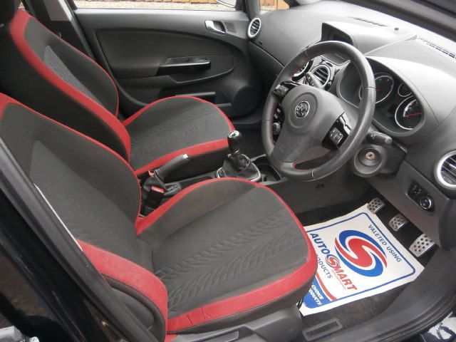 2011 Vauxhall Corsa 1.7 CDTi 16v SRi 5dr image 7