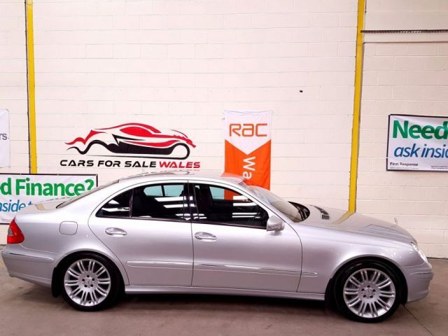 2007 Mercedes-Benz 3.0 E320 CDI Sport 4d image 2