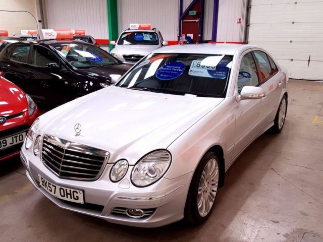 2007 Mercedes-Benz 3.0 E320 CDI Sport 4d image 3