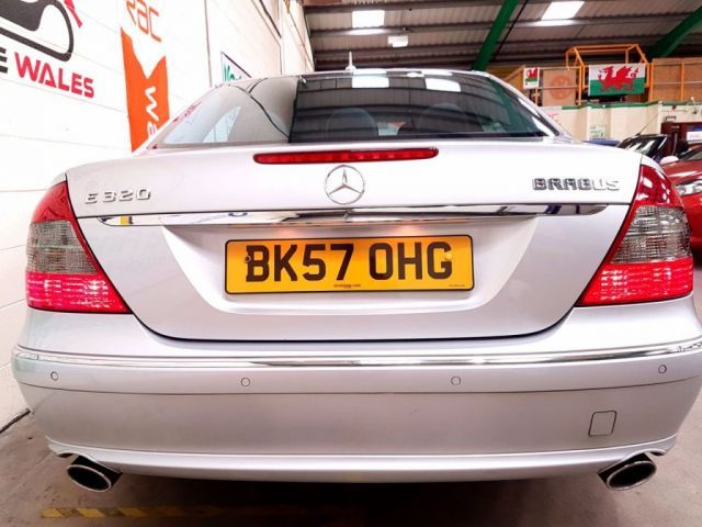 2007 Mercedes-Benz 3.0 E320 CDI Sport 4d image 5