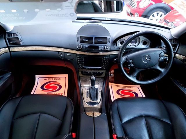 2007 Mercedes-Benz 3.0 E320 CDI Sport 4d image 6