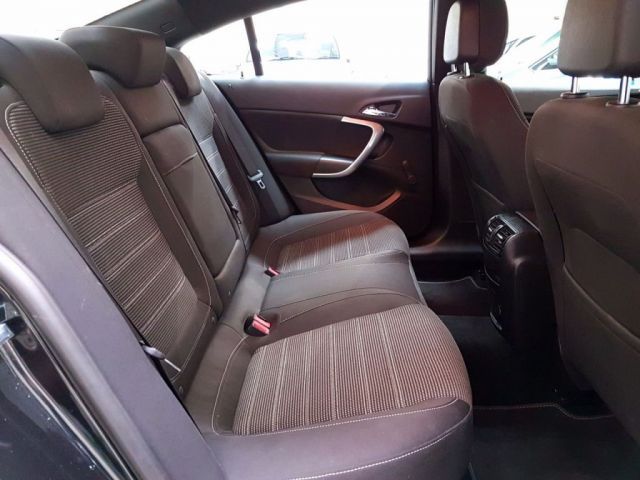 2011 Vauxhall Insignia 2.0 SRI CDTI 4d image 7