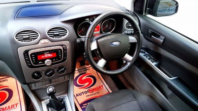 2009 Ford Focus 1.6 5d image 8