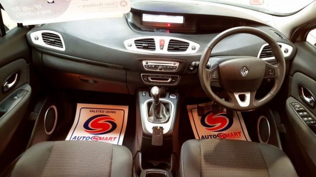 2010 Renault Scenic 1.5 DCI 5d image 8