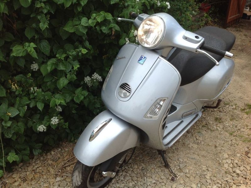2007 Vespa gts 250 ie image 1