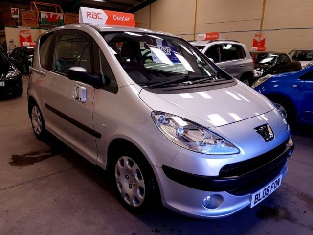 2006 Peugeot 1007 1.4 DOLCE 8V 3d image 4