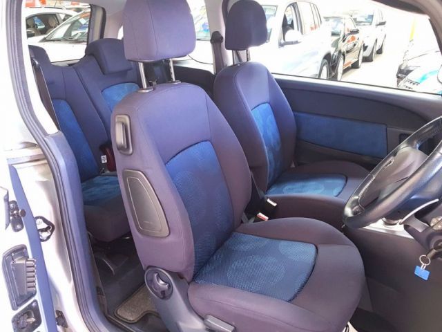 2006 Peugeot 1007 1.4 DOLCE 8V 3d image 6