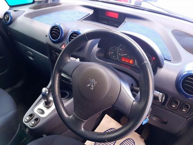 2006 Peugeot 1007 1.4 DOLCE 8V 3d image 8