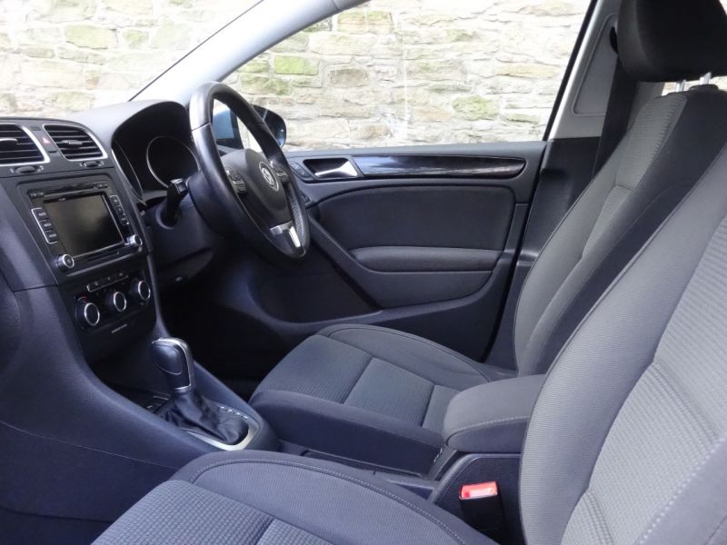 2011 Volkswagen Golf 1.6 TDI image 7