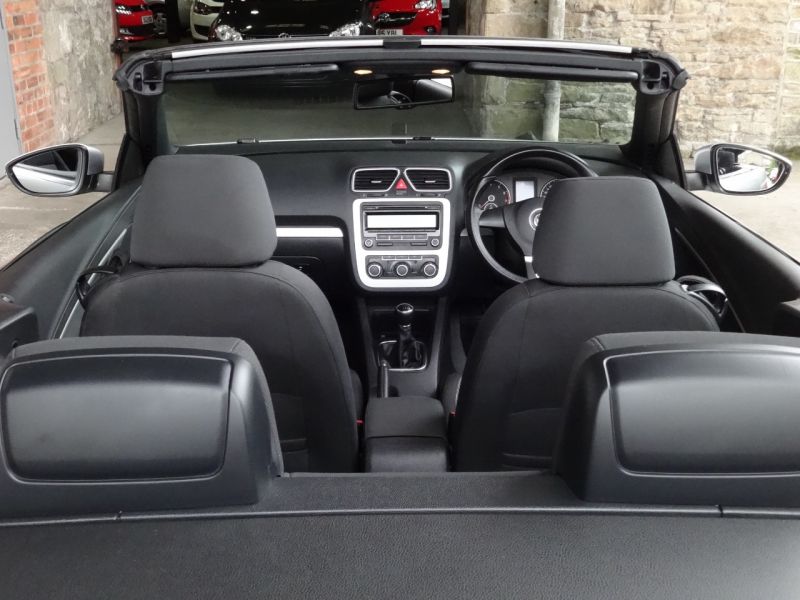 2010 Volkswagen Eos 2.0 TSI Sport image 9