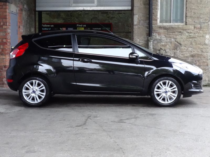 2013 Ford Fiesta 1.25 Zetec image 4
