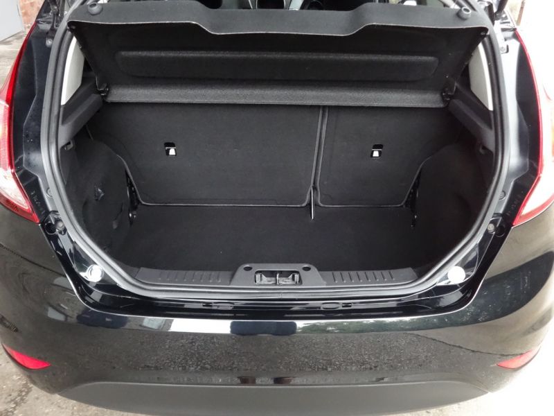 2013 Ford Fiesta 1.25 Zetec image 6